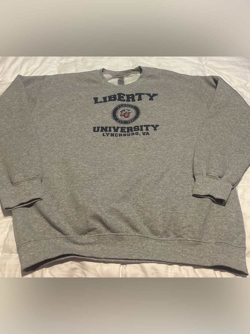 NWOT Liberty University Lynchburg, Virginia Gray Crewneck Sweatshirt Size Large